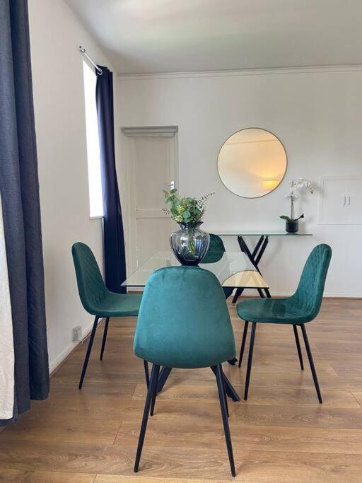 Charming Retreat In Pimlico Apartment Лондон Екстериор снимка