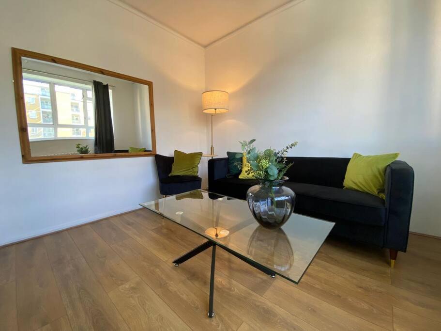 Charming Retreat In Pimlico Apartment Лондон Екстериор снимка