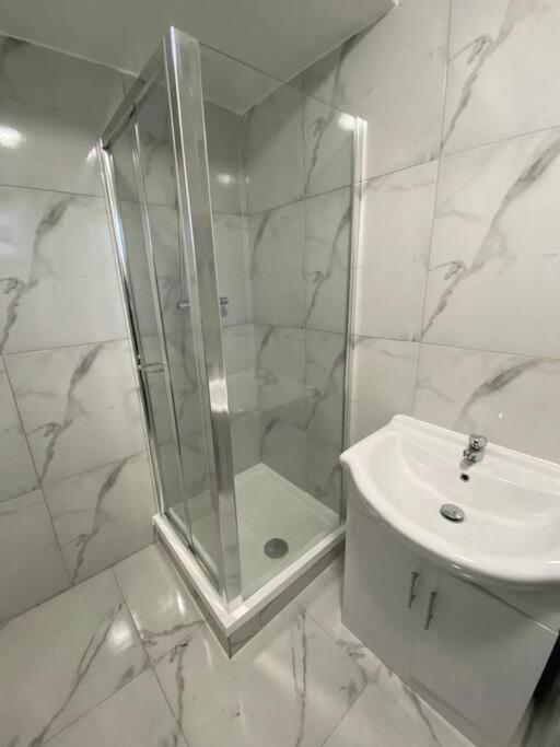 Charming Retreat In Pimlico Apartment Лондон Екстериор снимка